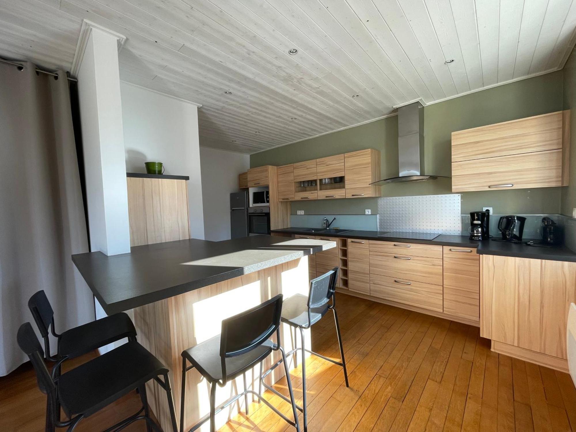 Le Logis Des Halles Cerizay Bagian luar foto